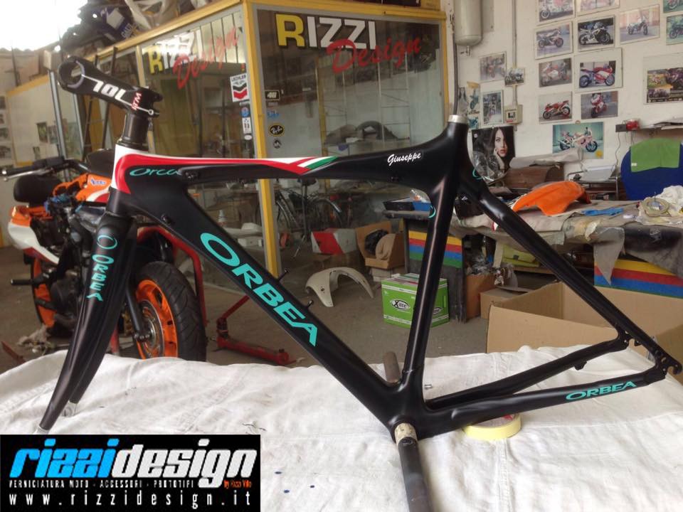 NUOVE BICI IN CARBONIO! GRAFICA #RIZZIDESIGN! Modello Orbea e Vitus